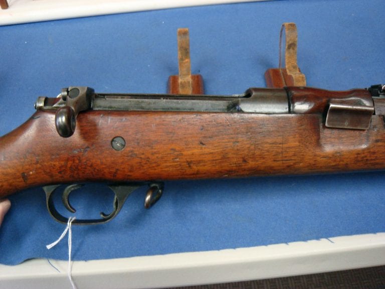 SOLD CANADIAN 1905 ROSS RIFLE US SURCHARGED FOR USE IN WW1 - Pre98 Antiques