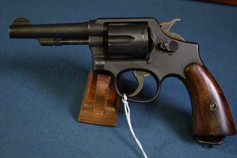 SOLD US WW2 SMITH & WESSON VICTORY MODEL REVOLVER....38 SPECIAL ...