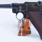 SOLD, EXCEPTIONAL GERMAN WWII 1937 S/42 P.08 LUGER PISTOL, ALL MATCHING INCLUDING THE MAG, REAL EYE POPPER!