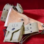 SOLD US WWII BOYT 42 HOLSTER & FULL 1942 BELT RIG FOR THE M1911A1 SERVICE PISTOL, BELT, MAG POUCH, HOLSTER & CARLISLE KIT! MINT CRISP!