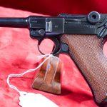 SOLD VERY SCARCE 41-42 CODE P.08 LUGER PISTOL, VERY RARE VARIANT ONLY 7000 MADE, MATCHING MAG! VERY SHARP!