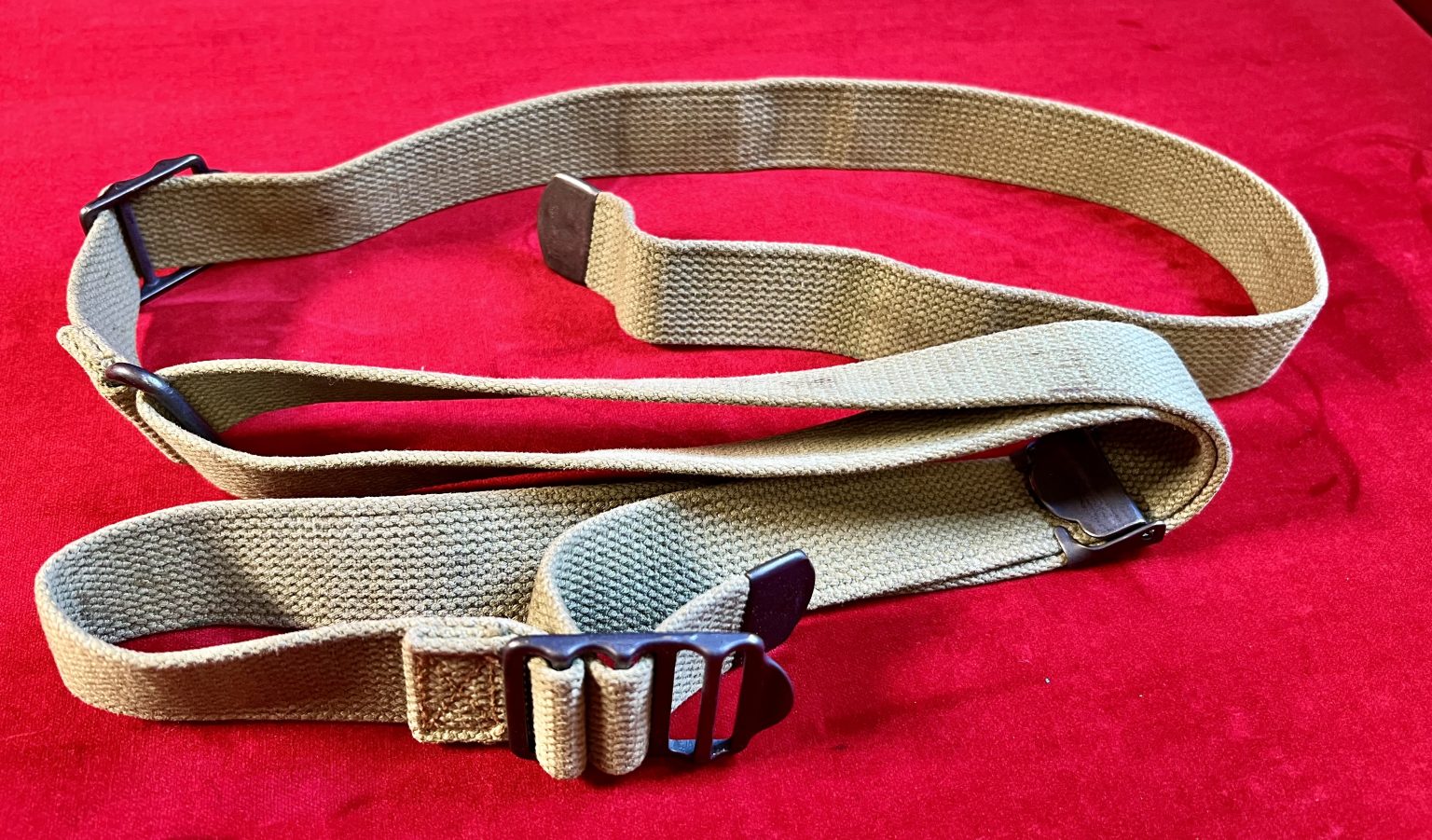 SOLD VERY SCARCE US WWII S M CO. 1942 DATED M1923 RIFLE SLING, MINT UN ...