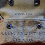SOLD VERY SCARCE ORIGINAL US WWII JQMD 1943 MARKED TRENCH GUN SHELL POUCH, MINTY!