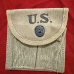 SOLD VERY RARE & VERY EARLY KHAKI U.S. 1942 JQMD MADE TWIN MAG POUCH FOR THE M1 CARBINE, SLIDE ON STOCK OR BELT TYPE, MINT UN-ISSUED