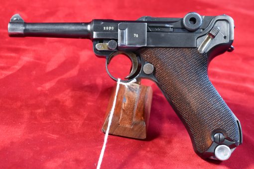 THU JUL 17, VERY CHOICE GERMAN WWII 1937 S/42 P.08 LUGER PISTOL, ALL MATCHING INCLUDING THE MAG, EARLY RUST BLUE/STRAW, VERY SHARP! - Image 1