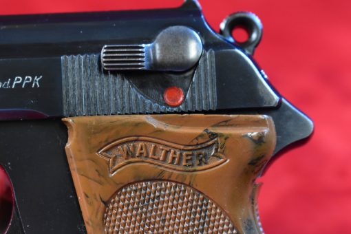 TUE JUL 15, EXTREMELY RARE 1940 WARTIME, WALTHER PPK PISTOL, 9mm KURZ...(.380 AUTO), BOTTOM RELEASE MAG, MINT SHARP! - Image 6
