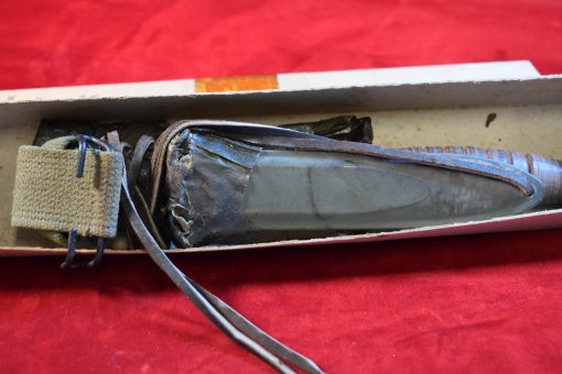 THU JUL 24, US WWII NEW IN THE ORIGINAL BOX CAMILLUS M4 BAYONET & M8A1 SCABBARD, MINT UN-ISSUED! - Image 3