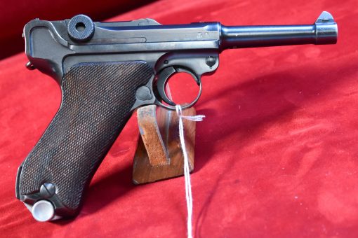 THU JUL 17, VERY SCARCE & UNUSUAL GERMAN WWII 1940/BYF, NON-STANDARD, OUT OF SEQUENCE P.08 LUGER PISTOL, MATCHING & MINT, JAN STILL PAGE 22! - Image 3
