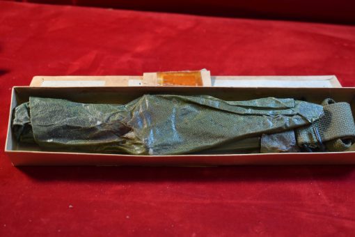 FRI JUL 25, US WWII NEW IN THE ORIGINAL BOX PAL M4 BAYONET & M8A1 SCABBARD, MINT UN-ISSUED! - Image 1