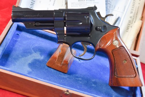 WED AUG 20, SMITH IN WESSON MODEL 57 .41 MAGNUM REVOLVER, 1970'S PRODUCTION WITH WOODEN CASE, MINTY! - Image 1