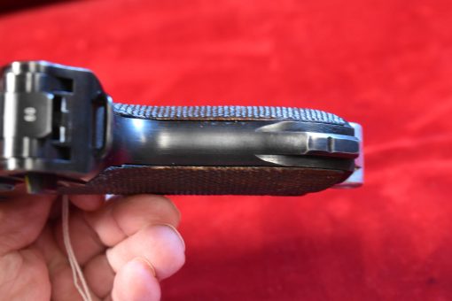 THU AUG 7, EXCEPTIONAL, ULTRA RARE 1940 MAUSER BANNER LUGER PISTOL, MILITARY E/655 MARKED, LESS THAN 500 MADE, MINT CRSIP STUNNING! - Image 8