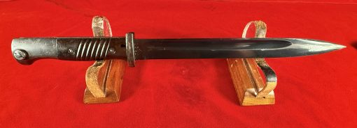 TUE AUG 19, ORIGINAL GERMAN WWII 1940 WKC MADE 98K MAUSER BAYONET, MATCHING UNCLEANED VET BROUGHT BACK TROPHY! - Image 8