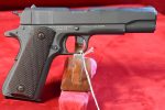FRI AUG 1, VERY CHOICE, US WWII COLT 1911A1 US ARMY PISTOL, OCT, 1942 PRODUCTION, WB CARTOUCHED, MATCHING 100% ORIGINAL & MINT SHARP! - Image 3