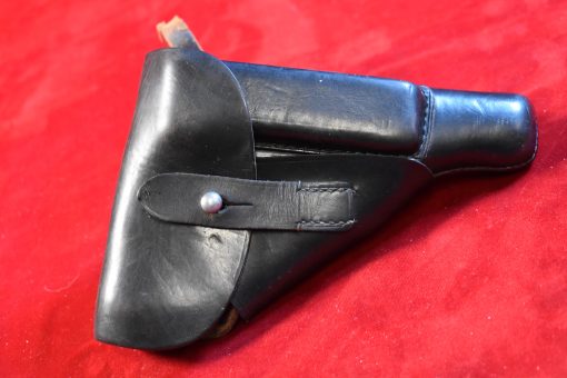TUE AUG 19, VERY SCARCE LATE WAR WALTHER PP PISTOL, "RJ" RIECHS JUSTICE MARKED, RARE RED GRIPS, MINT CRISP FULL RIG! - Image 11