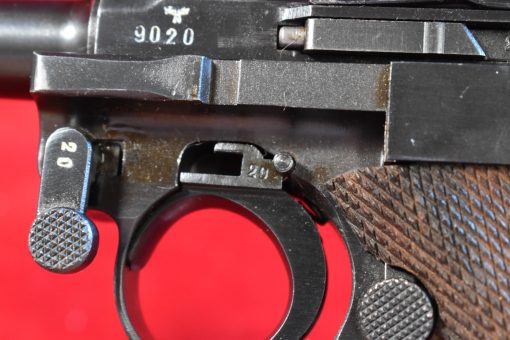 FRI SEP 12, EXCEPTIONAL & SCARCE 1941 Small Date MAUSER BANNER  POLICE "EAGLE L" LUGER...1 MATCHING MAG, MINT CRISP! - Image 13