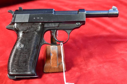 TUE SEP 9, EXCEPTIONAL, VERY EARLY 1943 PRODUCTION "A" BLOCK  SPREEWERK, cyq P.38 PISTOL, EARLY 1943 PRODUCTION, MINT CRISP STUNNING! - Image 3
