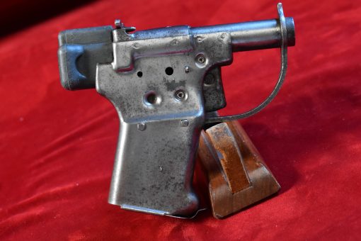 SOLD THU SEP 11, US WWII O.S.S. LIBERATOR PISTOL, RARE TYPE 3, 4 HOLE VARIANT, WITH REPRO BOX & GIBLETS, NICE! - Image 3