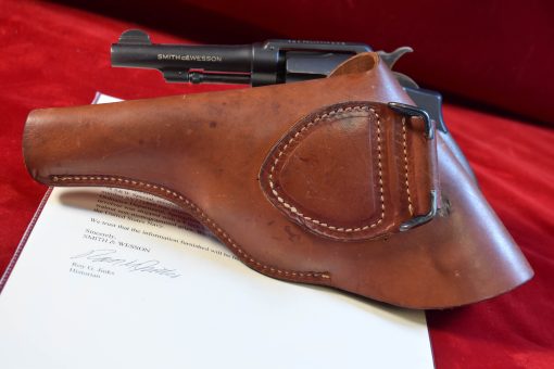 THU SEP 18, EXCEPTIONAL & SCARCE S V MARKED LATE PRODUCTION JAN, 1945 US NAVY ISSUED SMITH & WESSON VICTORY REVOLVER, MINT NEW UN-FIRED! WITH HOLSTER TOO! - Image 17