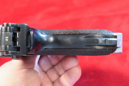 WED SEP 10, EXTREMELY RARE, 1939 SWEDISH CONTRACT MAUSER BANNER LUGER PISTOL, 30 CAL, MATCHING MAG, MINT SHARP! - Image 11