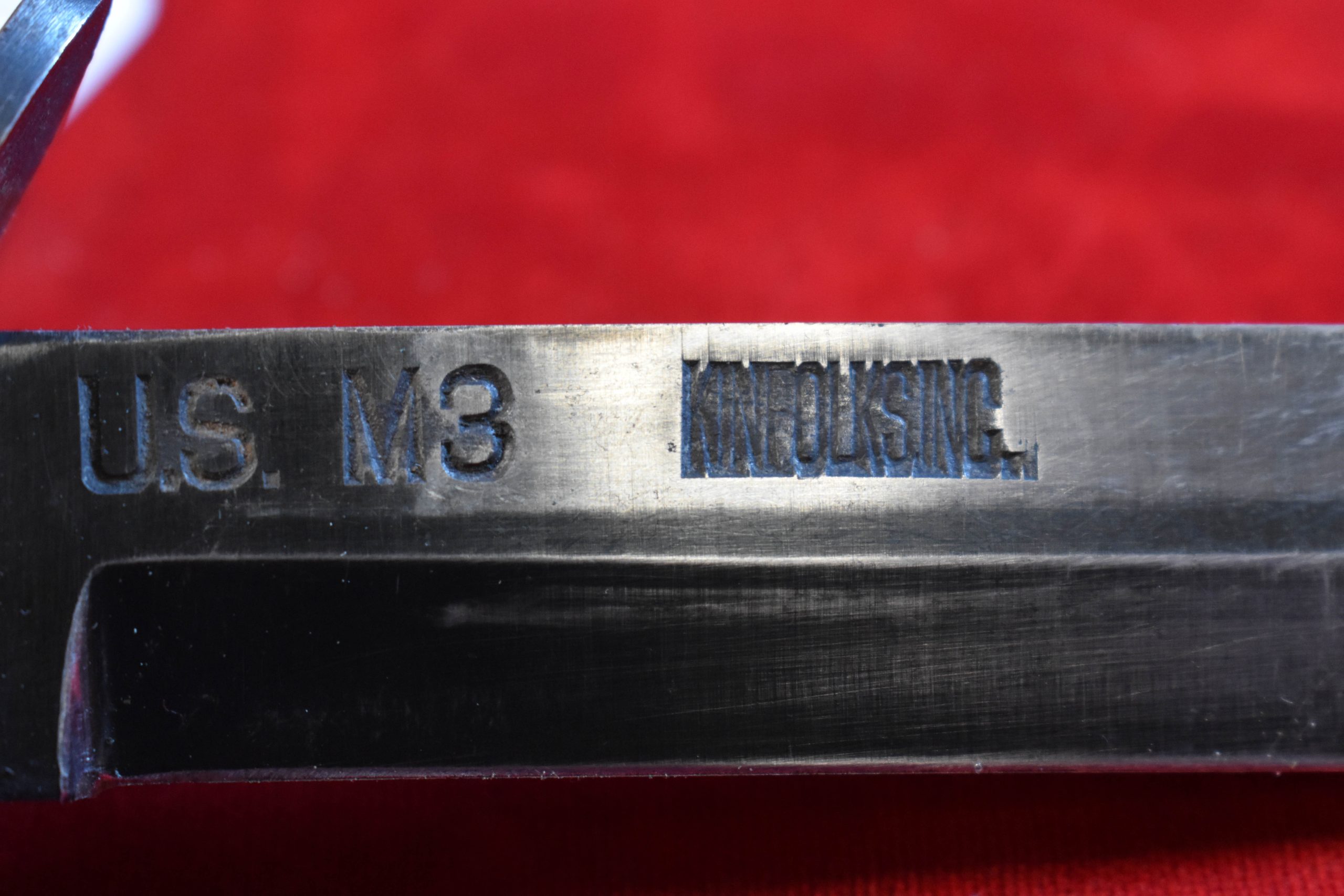 KINN-2 WED DEC 10, US WWII VERY RARE KINFOLKS BLADE MARKED, M3 FIGHTING KNIFE & M8 SCABBARD, - Image 1