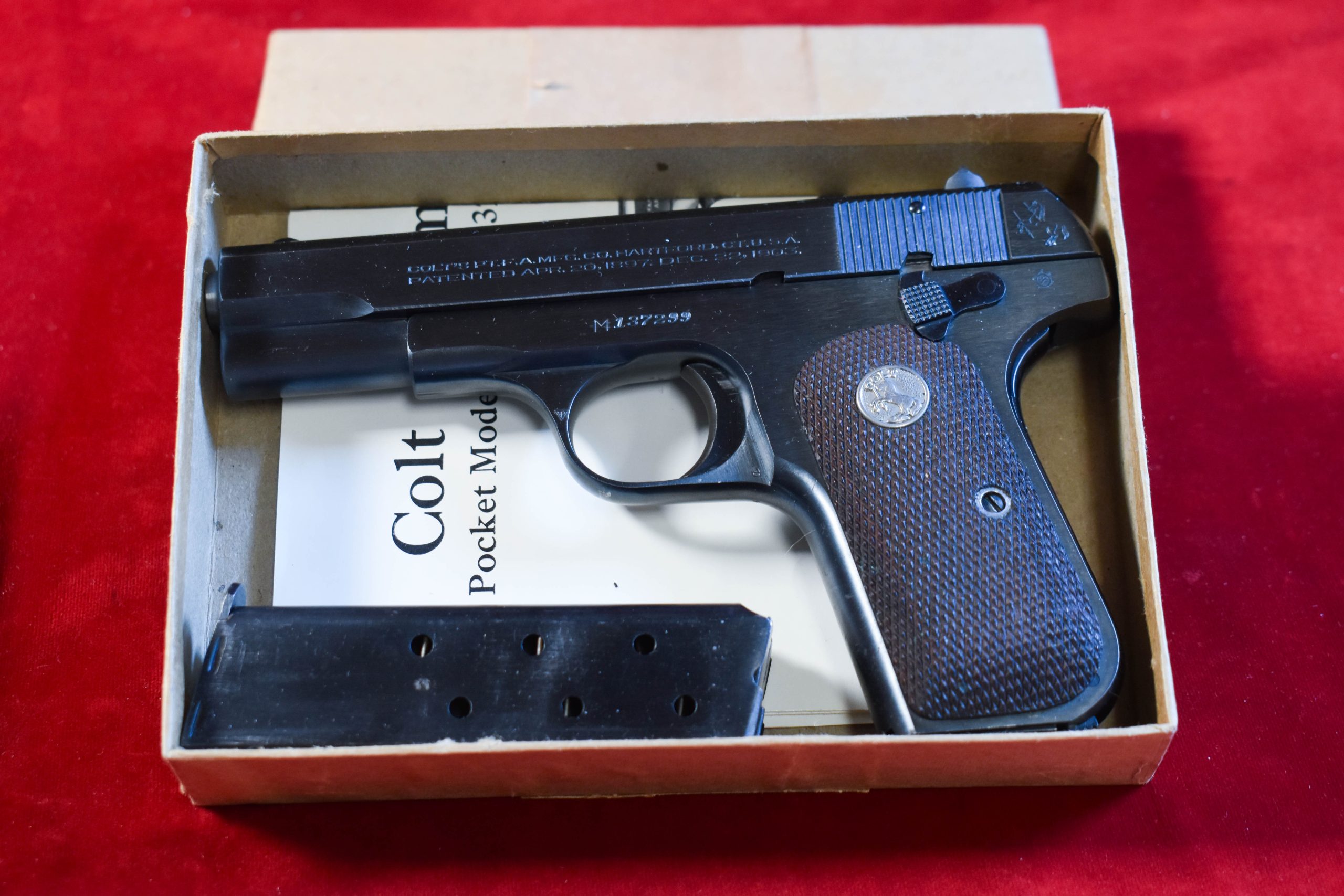 LYALL-1 MON FEB 16, EXTREMELY RARE & STUNNING, US WWII COLT M1908 U.S. PROPERTY MARKED GENERAL OFFICER’S PISTOL, MINT CRISP CONDITION! WITH BOX & 2 "M" MARKED SPARE MAGS! - Image 1