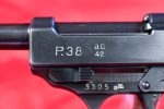 MON APR 13, WALTHER ac 42 CODE P.38 PISTOL, VERY EARLY “a” BLOCK, STILL WITH MATCHING MAG, VERY HARD TO FIND & VERY SHARP! - Image 5