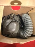 ORIGINAL US WWII ARMY AIR FORCE 1944 LEATHER FLIGHT HELMET WITH A14 OXYGEN MASK DATED 1944, STILL IN THE ORIGINAL BOX! - Image 8