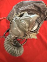 ORIGINAL US WWII ARMY AIR FORCE 1944 LEATHER FLIGHT HELMET WITH A14 OXYGEN MASK DATED 1944, STILL IN THE ORIGINAL BOX! - Image 5