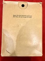 ORIGINAL US WWII ARMY AIR FORCE 1944 LEATHER FLIGHT HELMET WITH A14 OXYGEN MASK DATED 1944, STILL IN THE ORIGINAL BOX! - Image 10