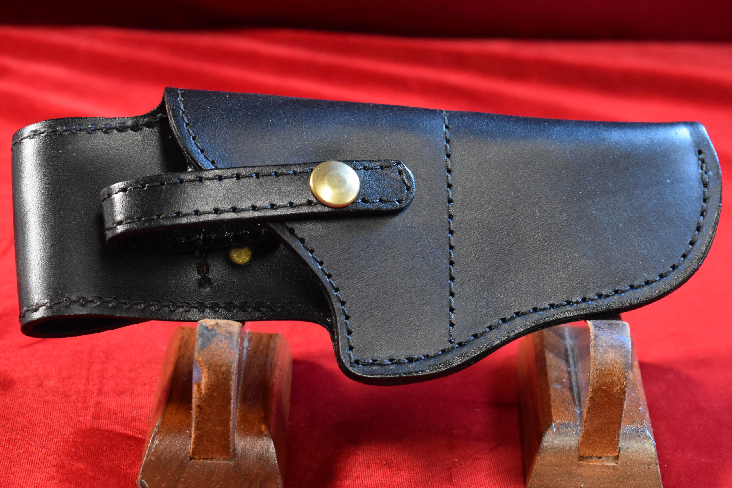 BLACKGO 1 VERY SCARCE UN-ISSUED POST WWII BLACK LEATHER GENRAL OFFICER'S HOLSTER FOR THE 1903 COLT GO PISTOL - Image 1