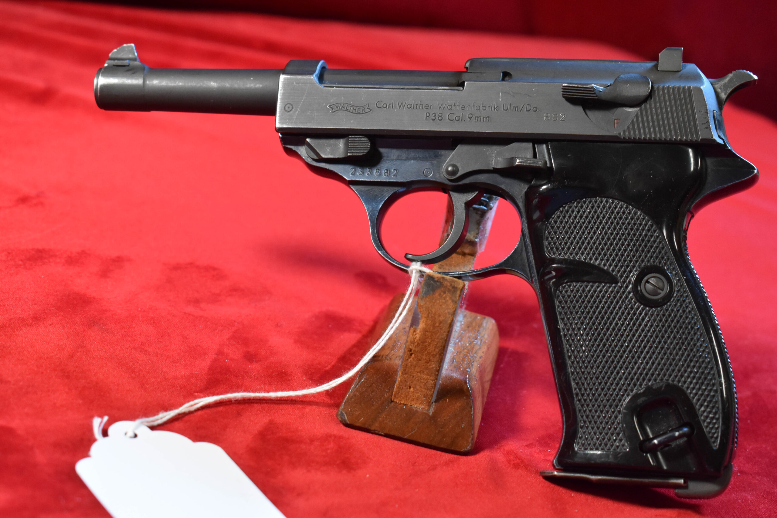 POSTPEE-1 MOM AUG 24, POST WAR WALTHER P.38 PISTOL, 1963 WEST GERMAN MILITARY ISSUE, VERY NICE! - Image 1