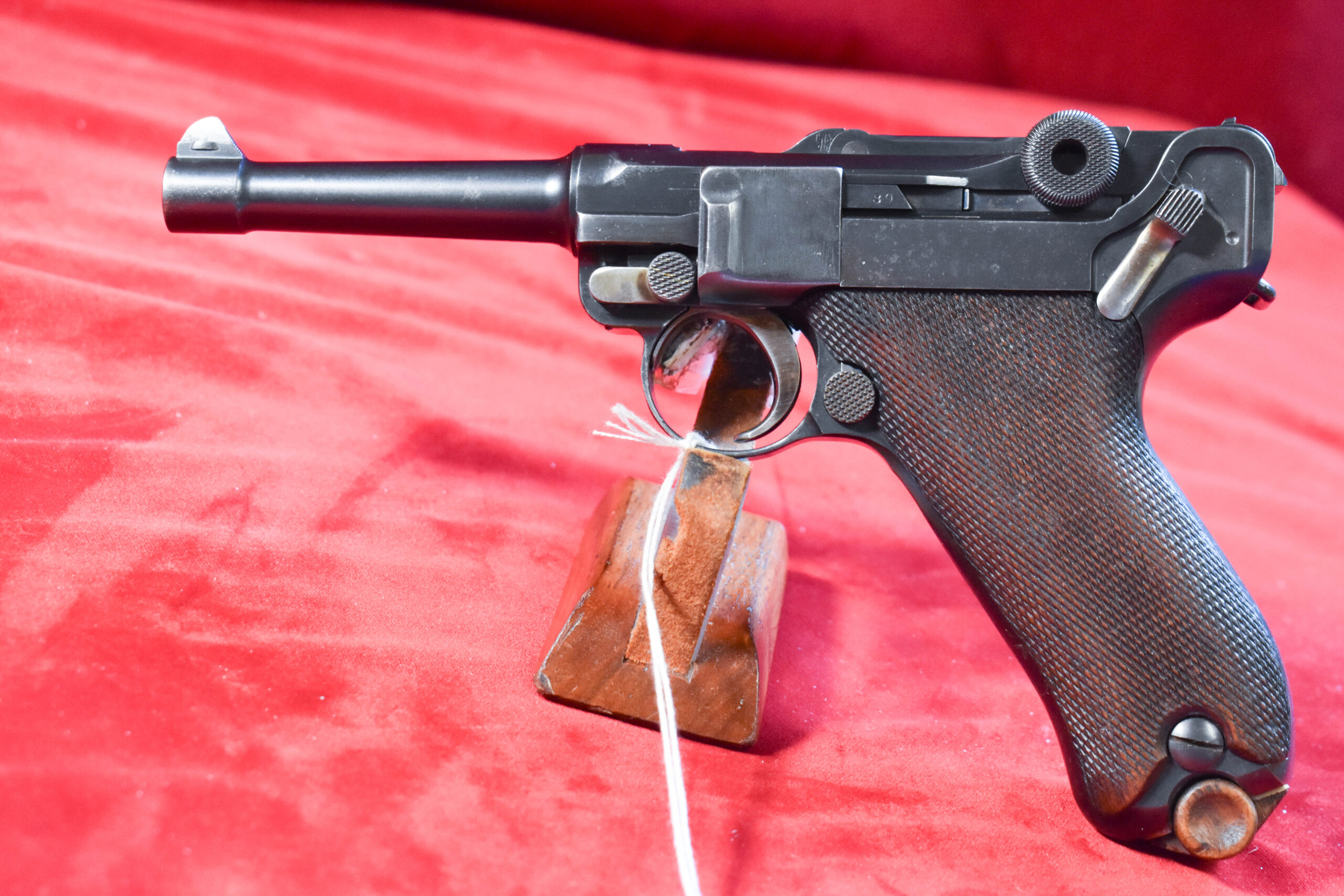 11dwm-1 MON SEPT 21, IMPOSSIBLE TO FIND, GERMAN ARMY 1911 DWM P.08 LUGER PISTOL, UNIT MARKED & VERY SHARP! - Image 1