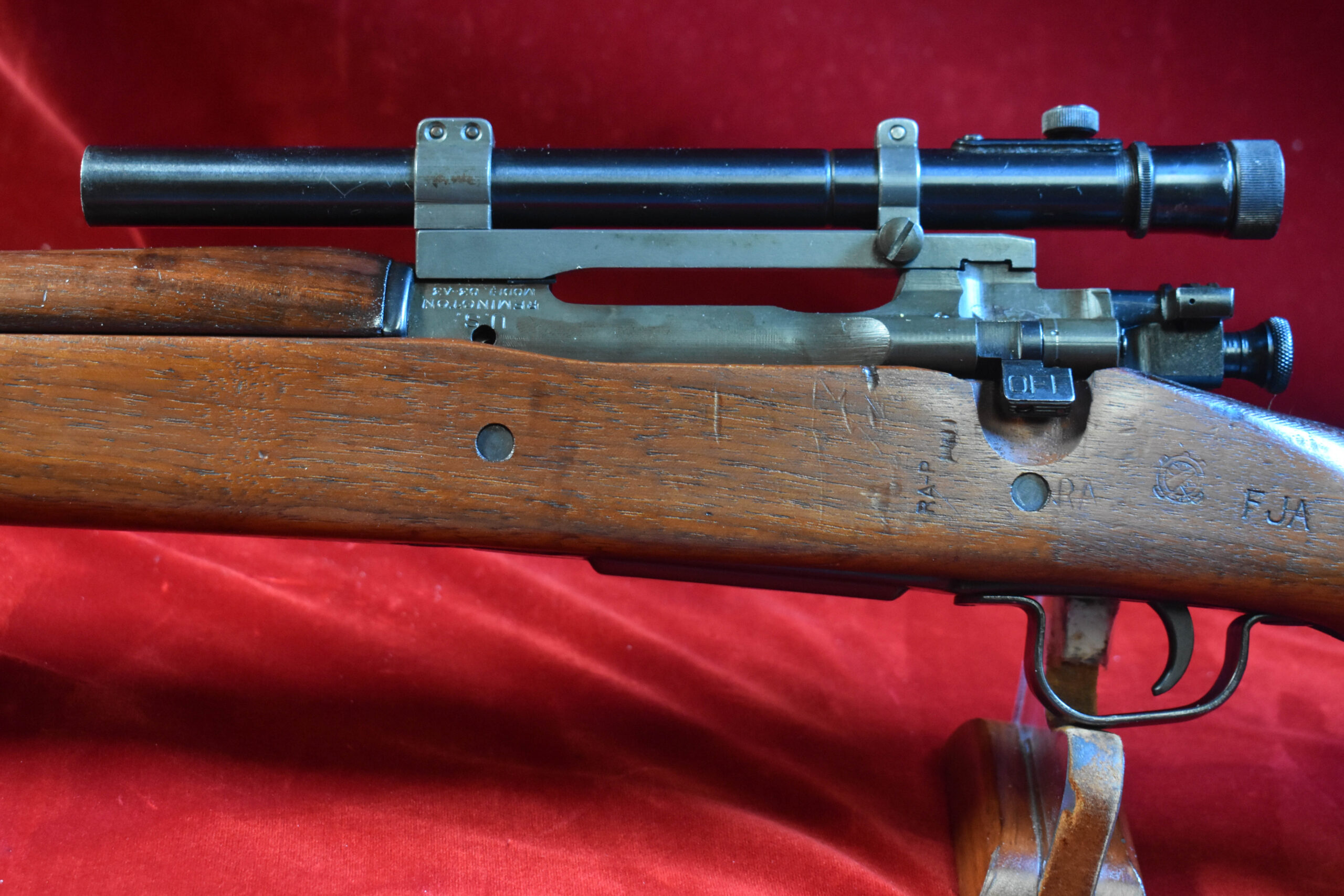 IVANSNIP-14 THU OCT 22, OUTSTANDING ORIGINAL NON-REWORKED, US WWII REMINGTON M1903A4 SNIPER RIFLE WITH EARLY M73B1 SCOPE, 100% ORIGINAL! - Image 1